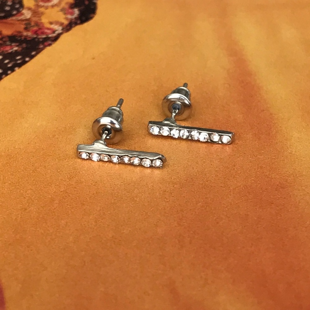 Rhinestone Bar Stud Earrings - Picture 1 of 4